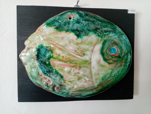 Poisson vert aux yeux bleus, fait main, art céramique italien, Green fish with blue eyes, handmade, Italian ceramic art, pesce verde occhio azzurro arte della ceramica