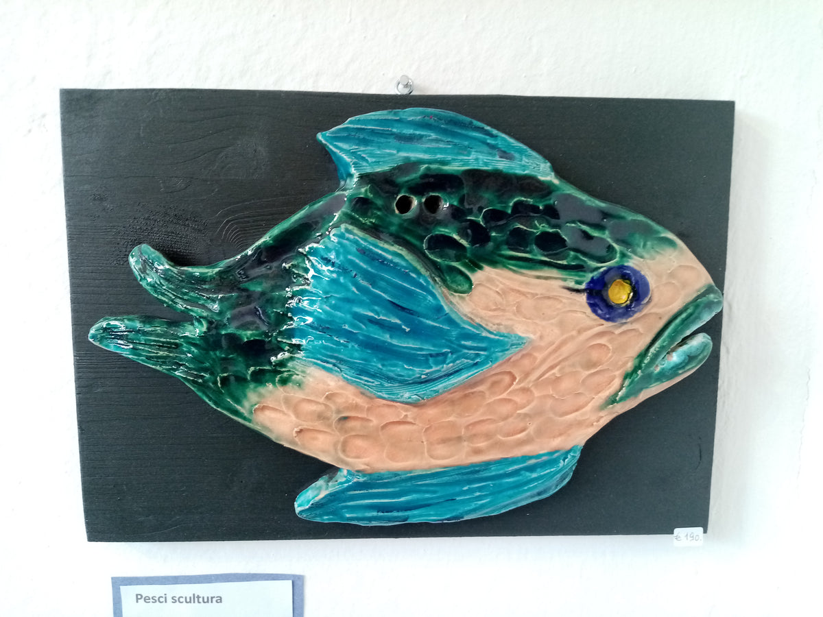 Poisson Le Tyran Sculpture Céramique Faite Main sur Bois | Casal dei Pruni Déco