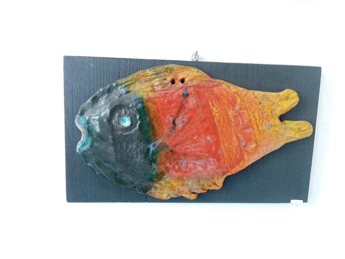 Poisson Nez Noir Sculpture Céramique Artistique Faite Main sur Bois | Casal dei Pruni Déco