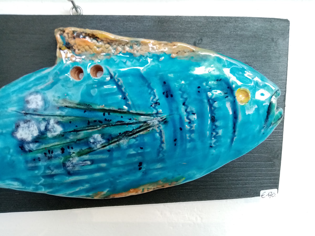 The Skinny Fish Artistic Ceramic Sculpture Handmade on Wood | Casal dei Pruni Déco