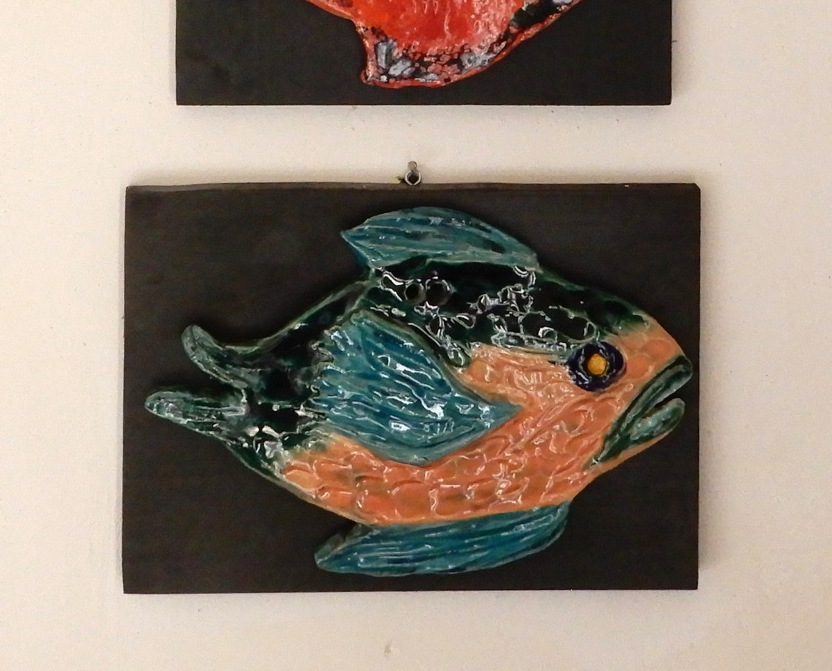 Poisson Le Tyran Sculpture Céramique Faite Main sur Bois | Casal dei Pruni Déco
